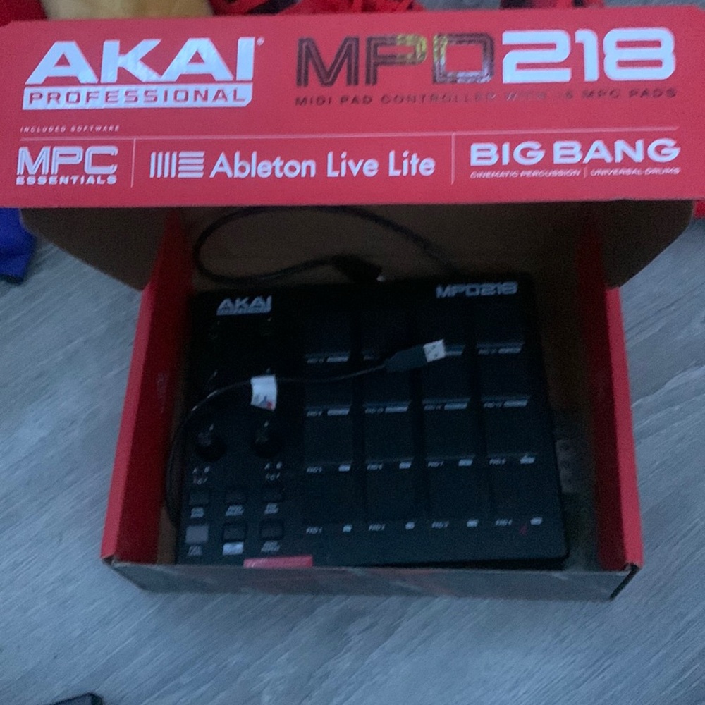 2018 AKAI professional